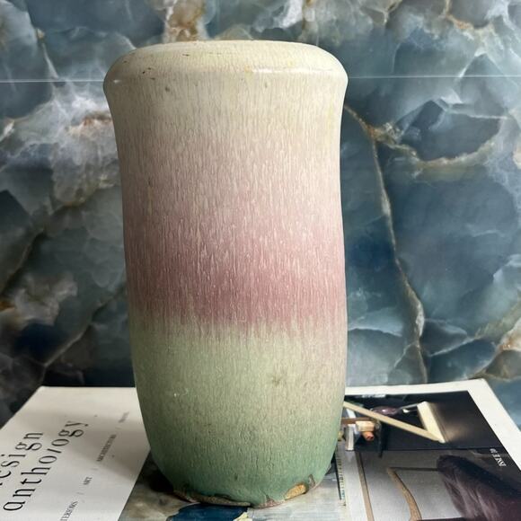 Studio Art Pottery Vase 7" Green Pink Ombre Handmade & Signed - Picture 8 of 16